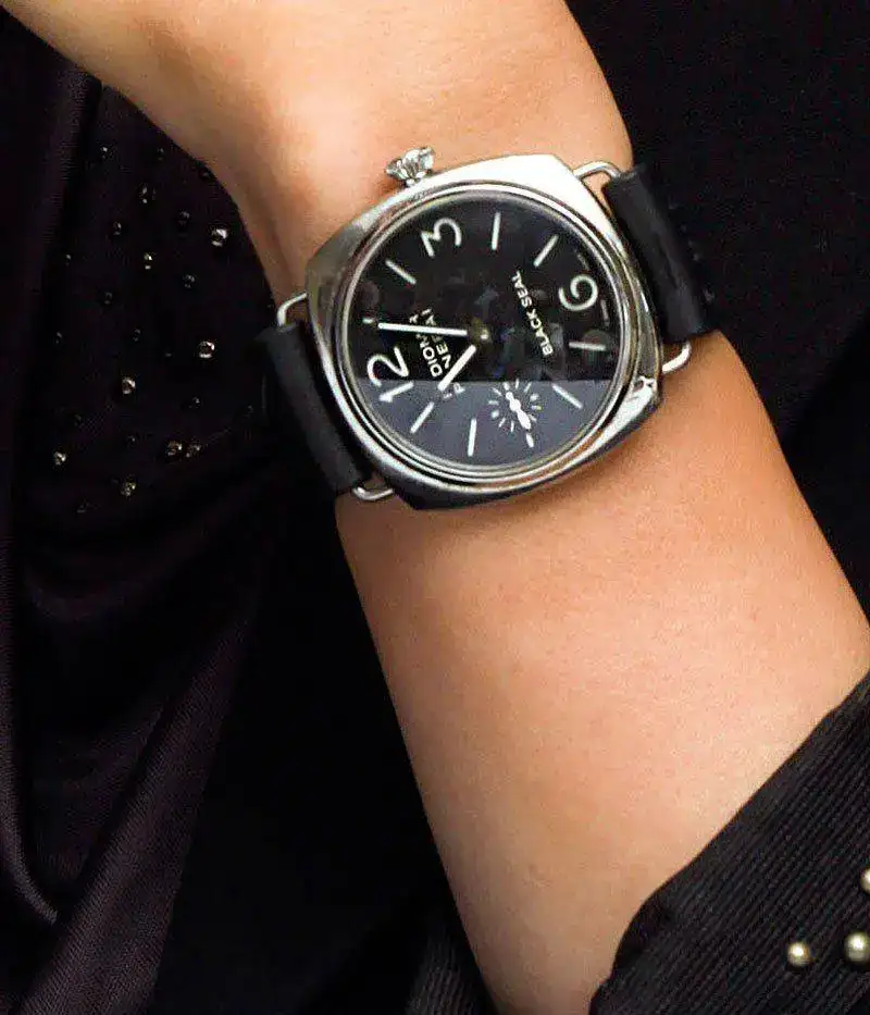 Stana-Katic-Panerai-PAM-183-Black-Seal-Wrist-Shot.webp