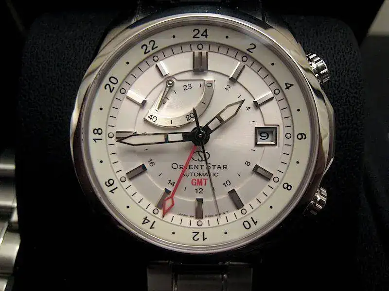 star-star-seeker-automatic-gmt-white-dial-img_3623.webp