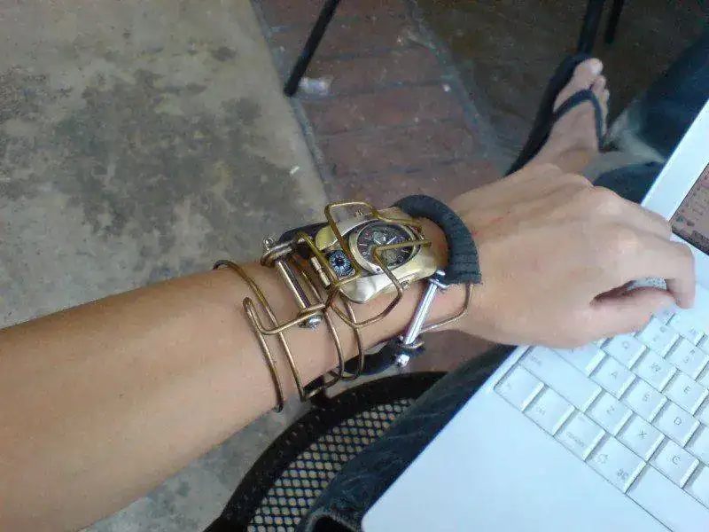 steam_punk_watch_2.webp