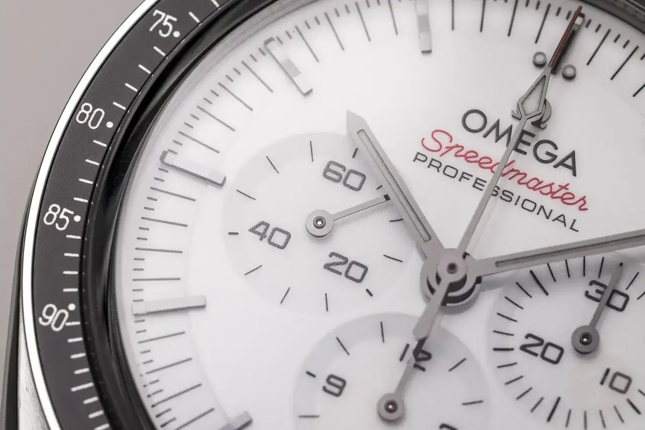 ster-Professional-310.30.42.50.04.001-white-dial-5.webp