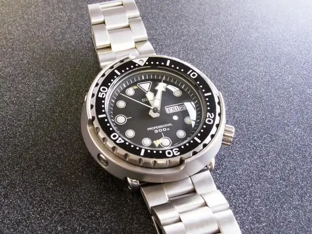 strap-suggestions-new-seiko-tuna-can-300m-standard.webp