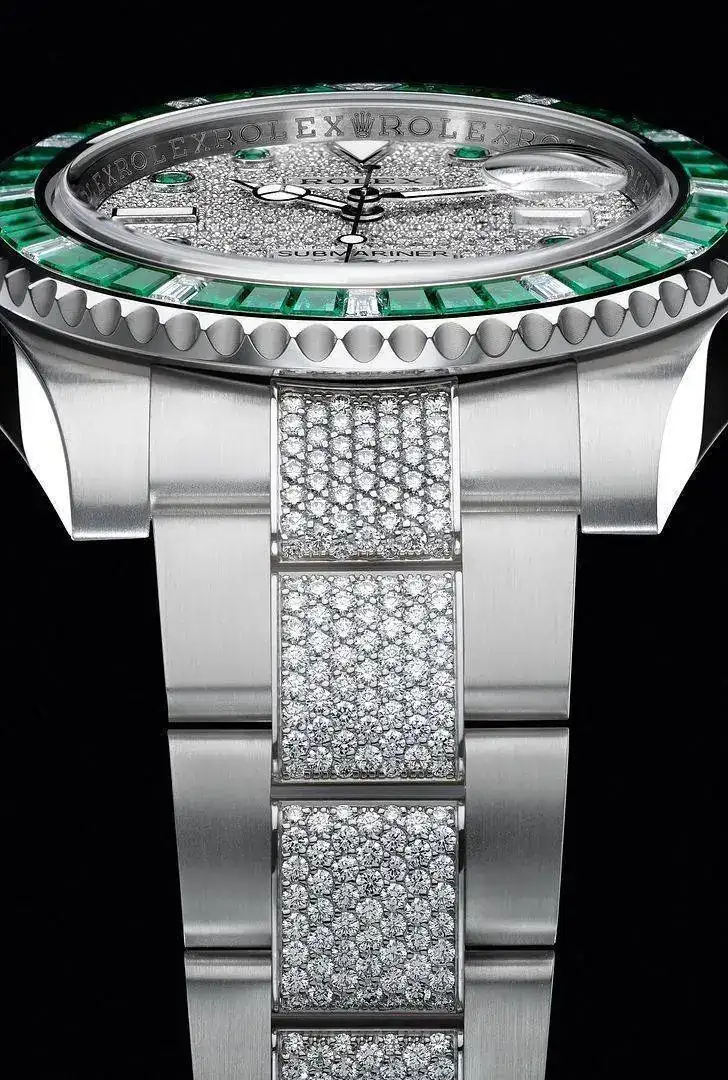 Submariner-Emerald_Paved-dial_1.webp