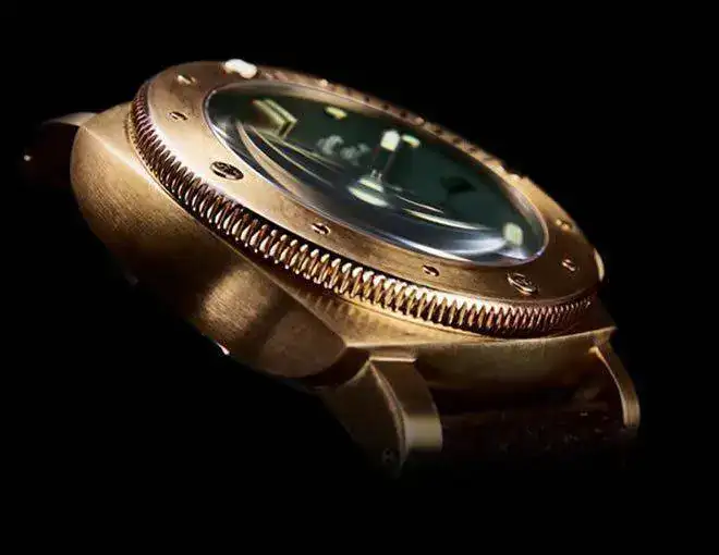 -submersible-1950-3-days-bronzo-pam00382-side-view.webp