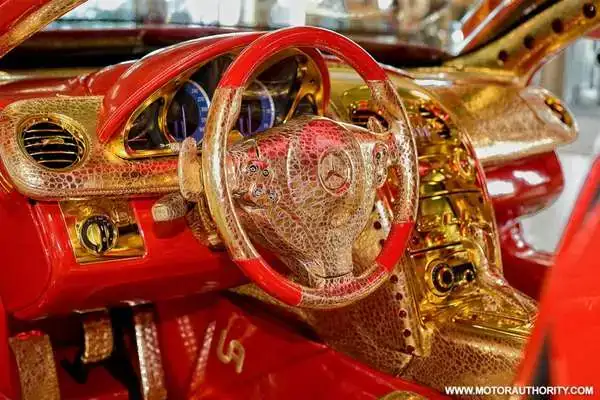 super-car-4.3-million-mclaren-boasts-gold-interior.webp