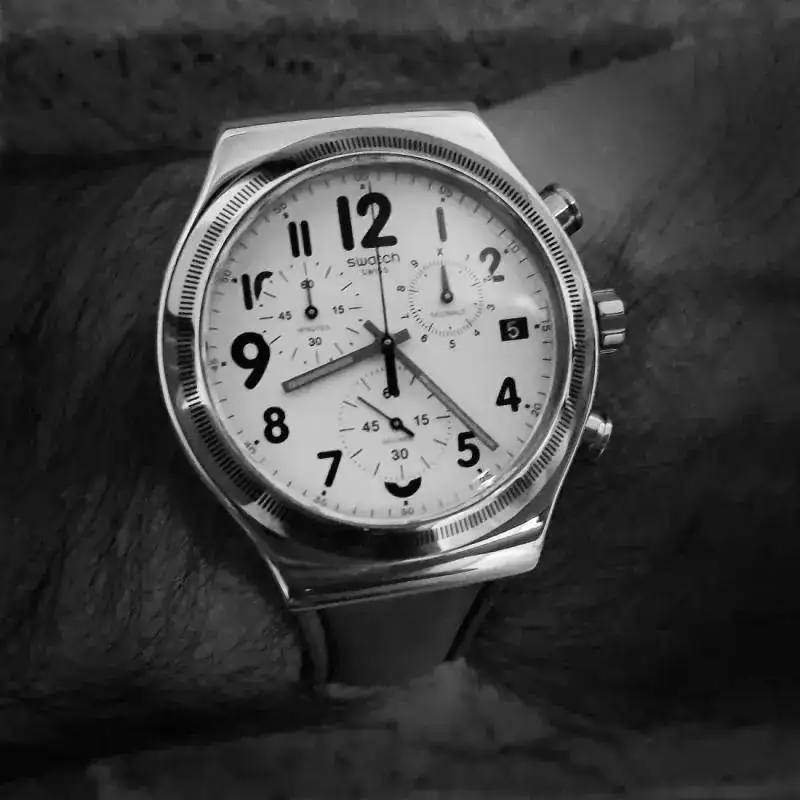 Swatch Leblon YVS408 B&W.webp