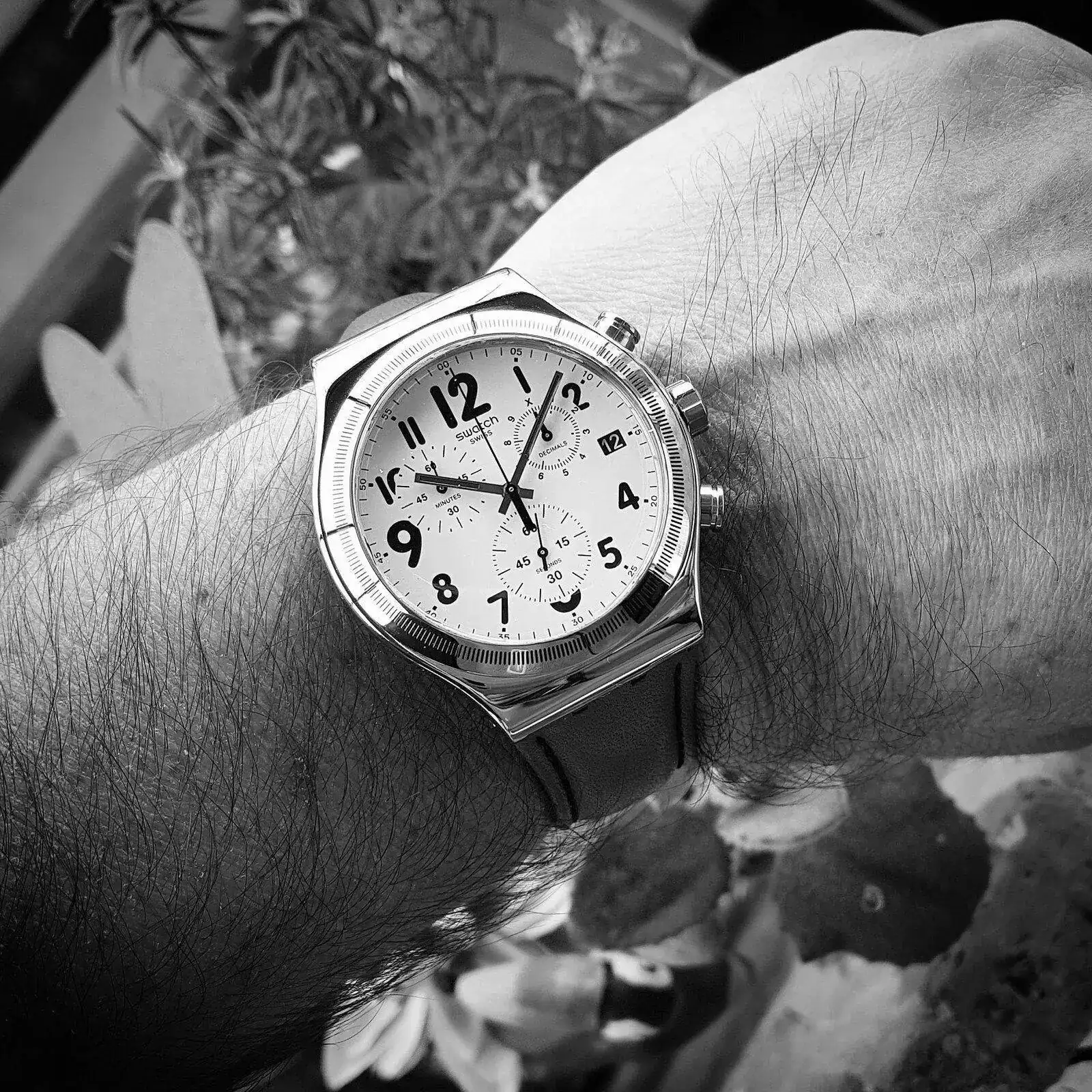 Swatch Leblon YVS408 (ByN).webp