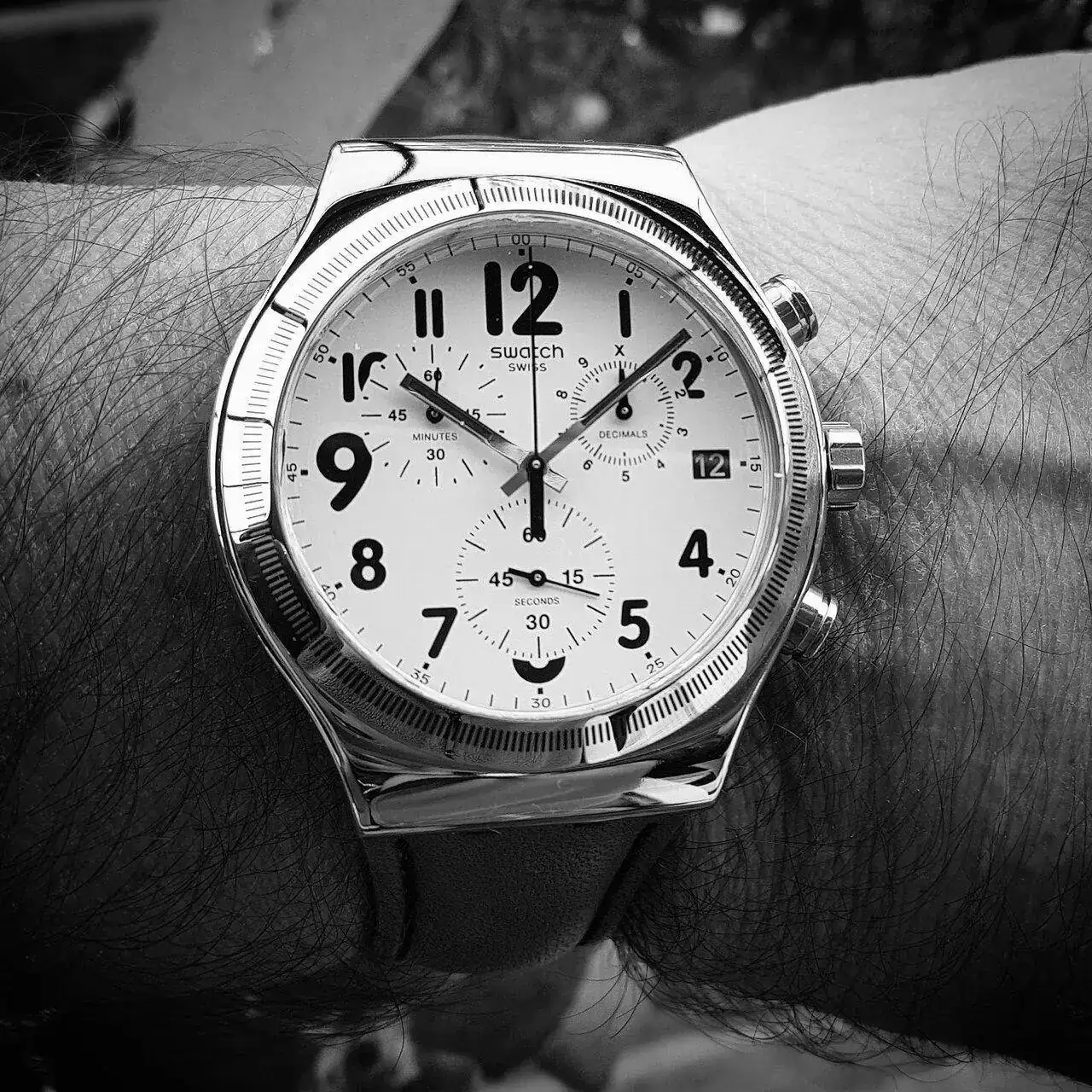 Swatch Leblon YVS408 (ByN).webp