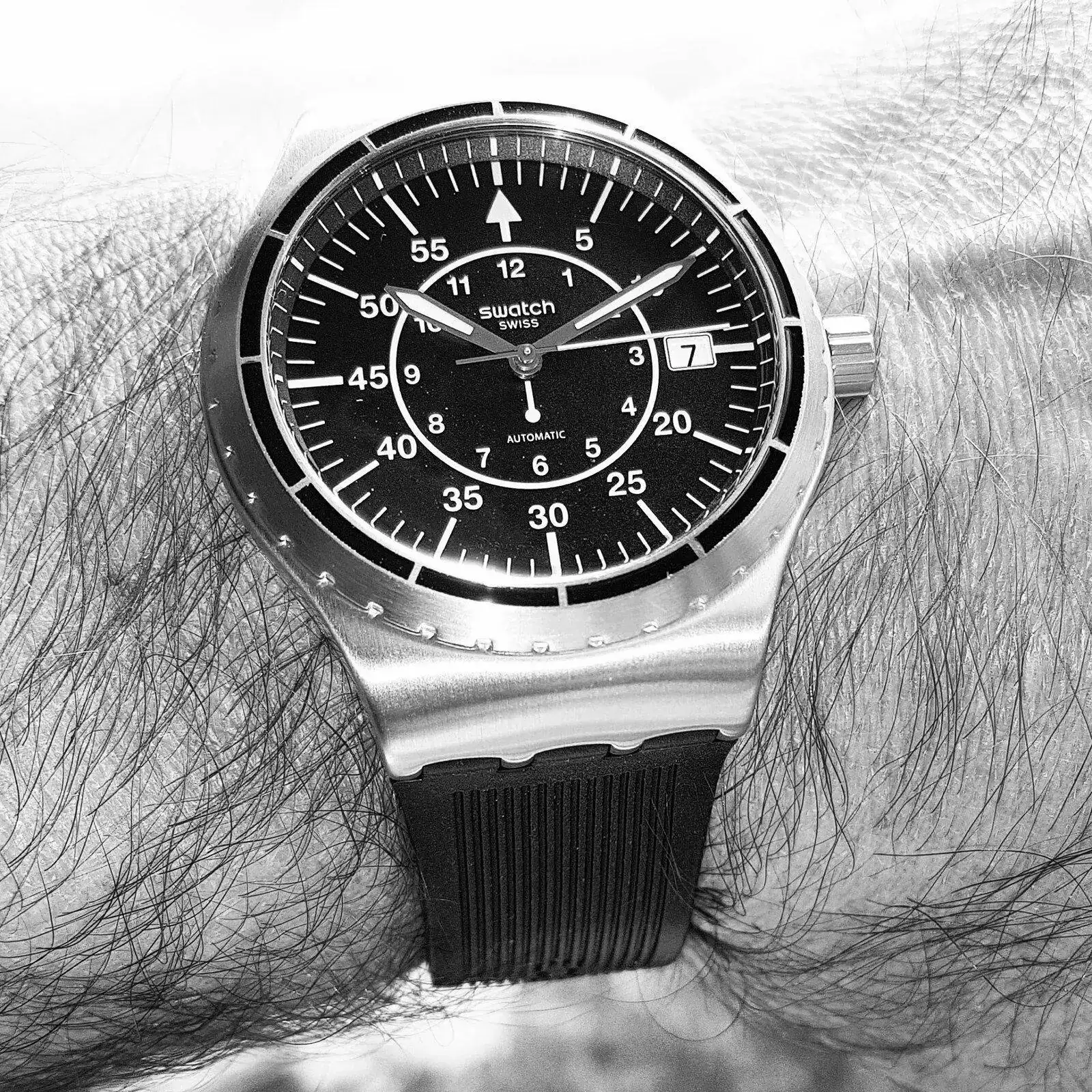 Swatch Sistem51 Irony Sistem Arrow (YIS403)(ByN).webp