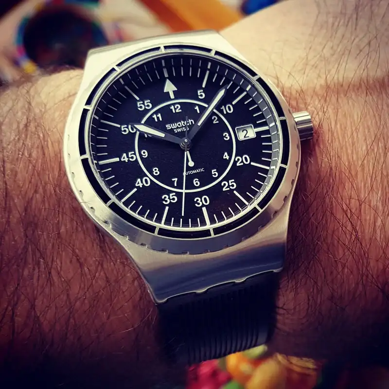 Swatch-Sistem51-Irony-Sistem-Arrow-YIS403.webp