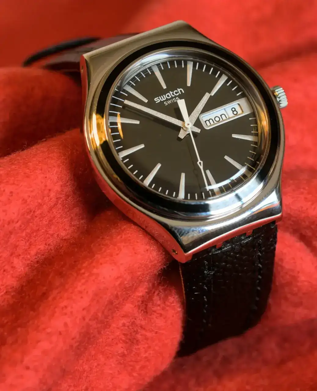 Swatch_Irony_Charcoal_Suit.webp