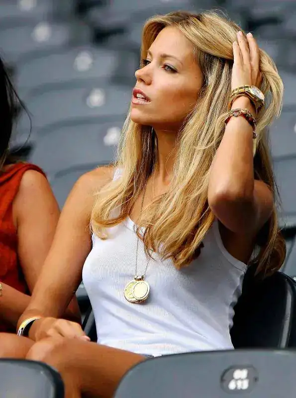 Sylvie-Van-der-Vaart-Rolex.webp