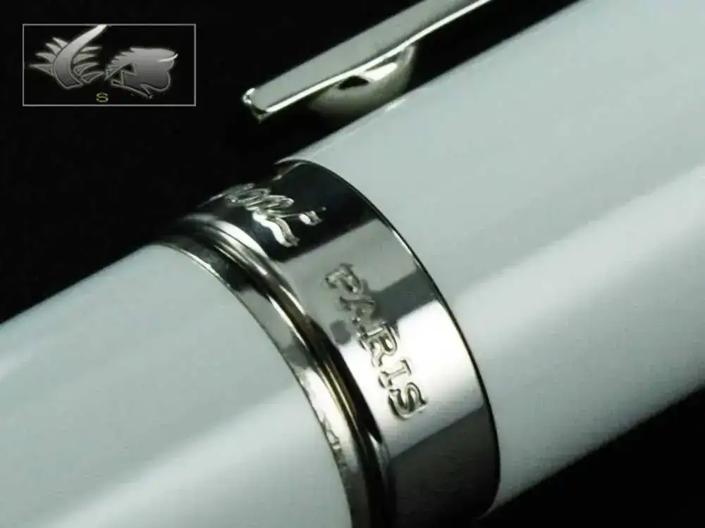 t-Ballpoint-pen-White-Lacquer-&-Palladium-455404-2.webp