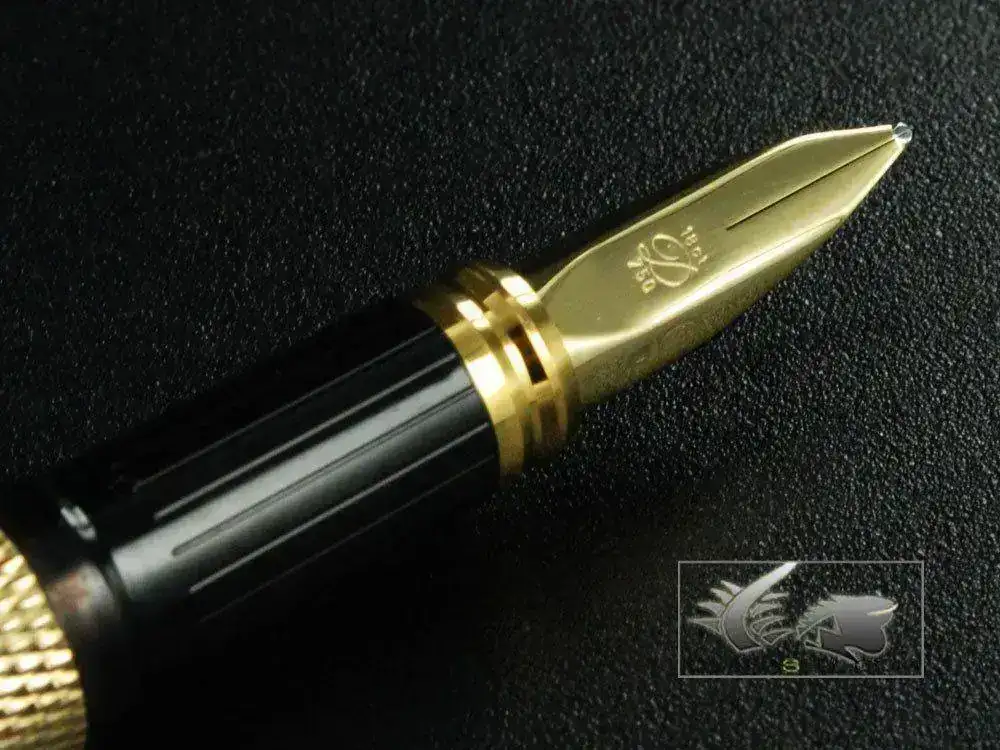 t-Classique-Gold-Plated-Fountain-Pen-41080-41080-3.webp