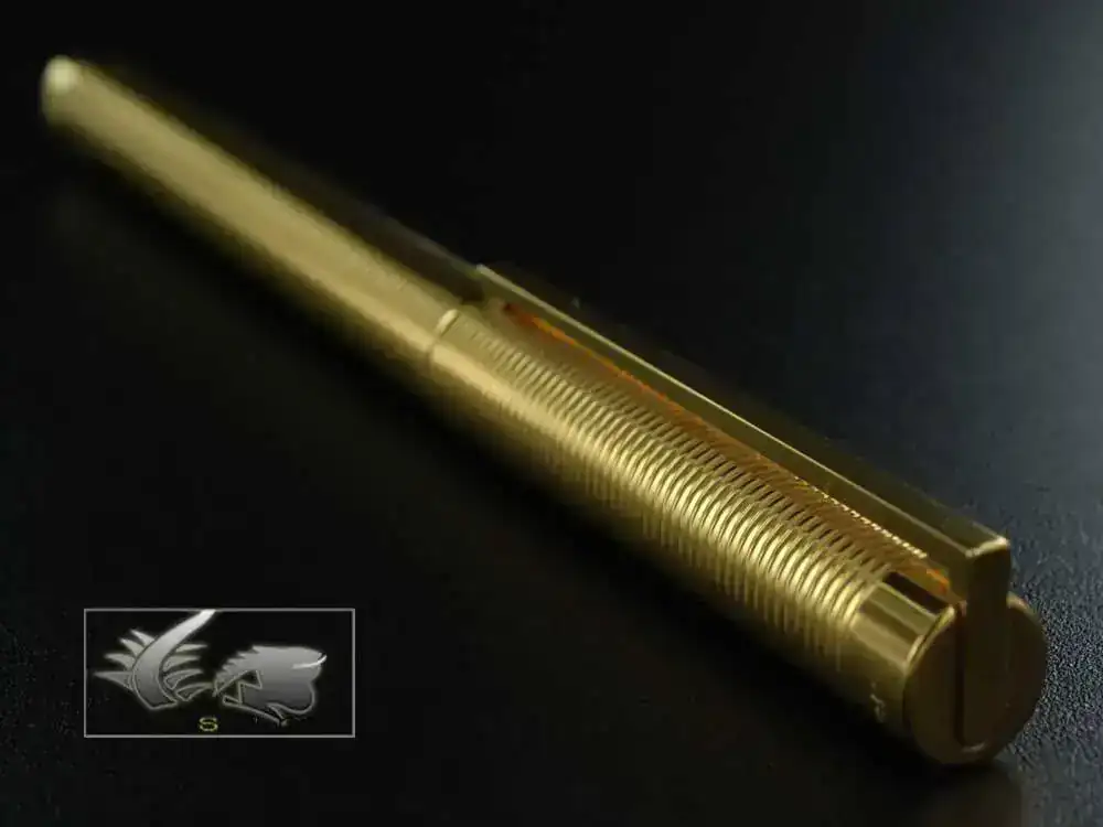 t-Classique-Gold-Plated-Fountain-Pen-41130-41030-1.webp