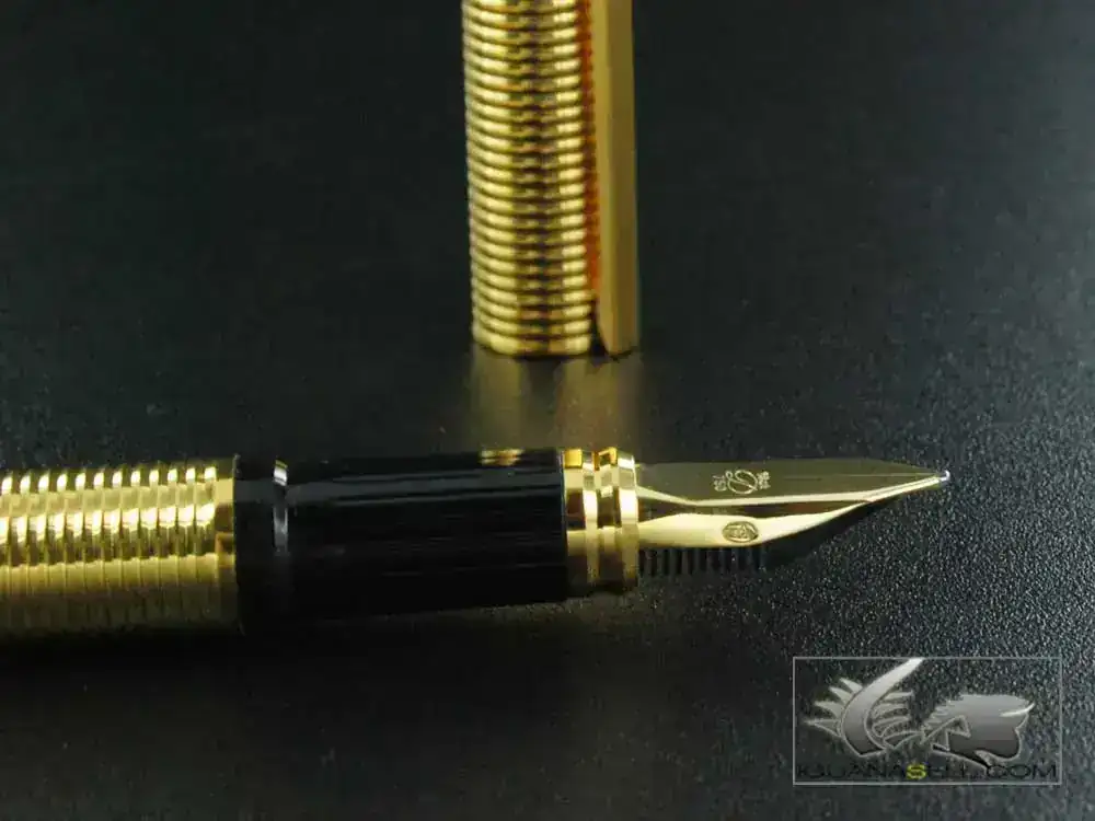 t-Classique-Gold-Plated-Fountain-Pen-41130-41030-7.webp