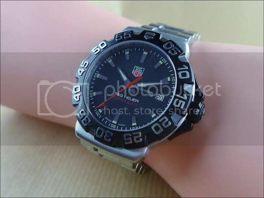 Tag%20Heuer%20F1%20WAH1110%20foto%203_zpsgc8aachj.webp