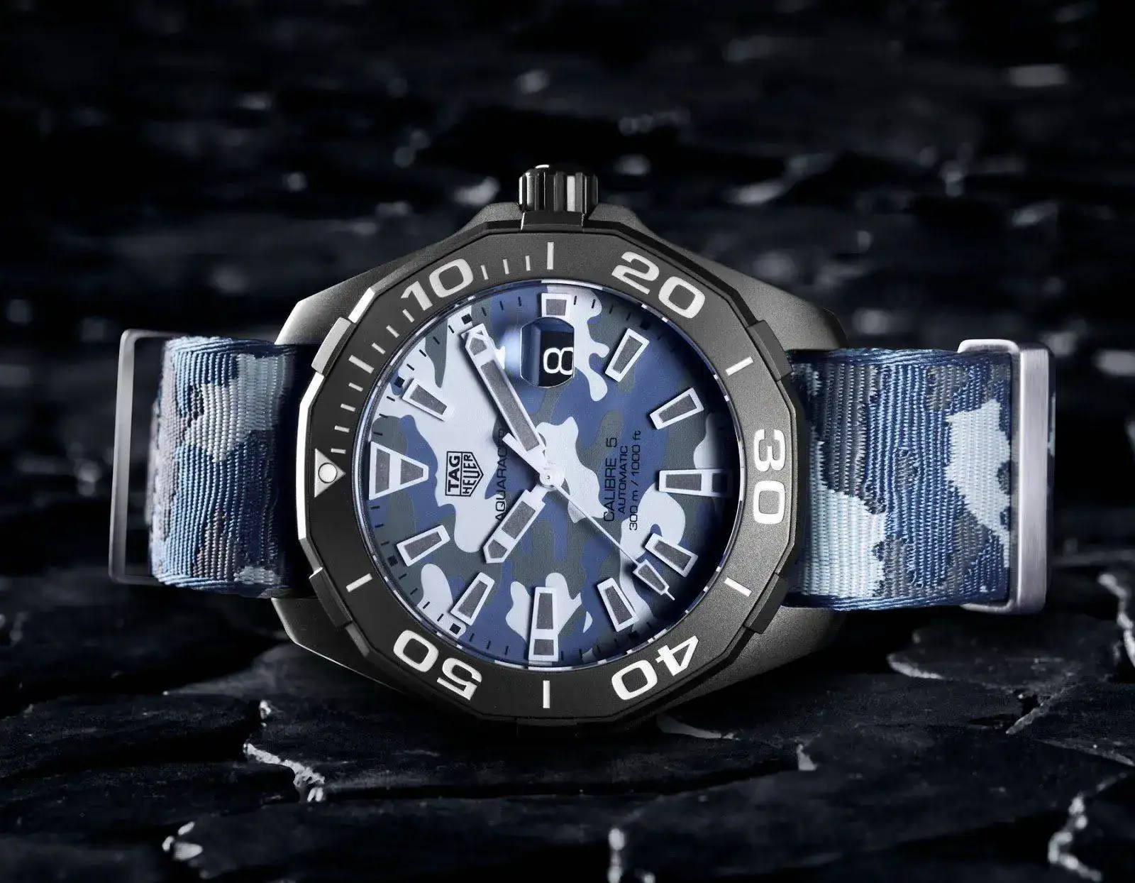 TAG%2BHeuer%2BAquaracer%2B300M%2BCAMO%2B07.webp