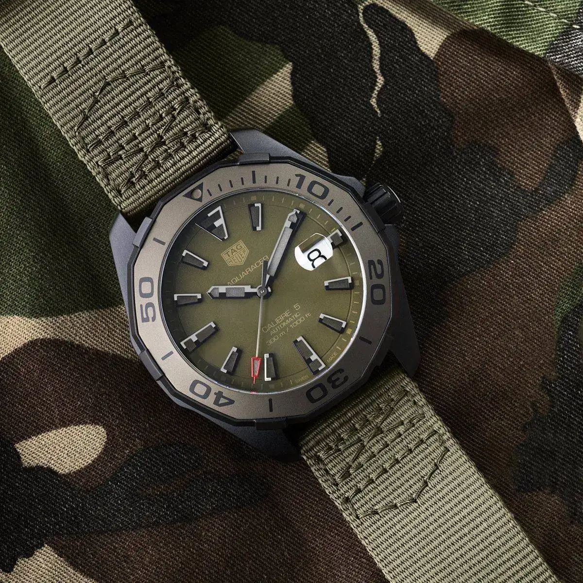 TAG%2BHeuer%2BAquaracer%2B300M%2BKHAKI%2B04.webp