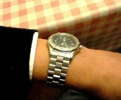 tag-heuer-2000-automatic_MLC-F-4710777236_072013.webp