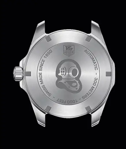 TAG-Heuer-AquaRacer-300-M-reverso.webp