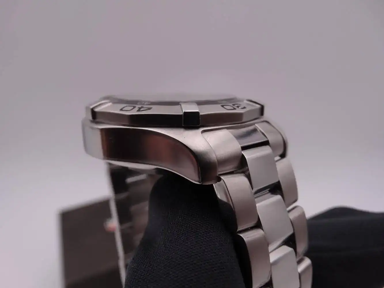 tag heuer aquaracer 300m chronograph caf2110 4542.webp
