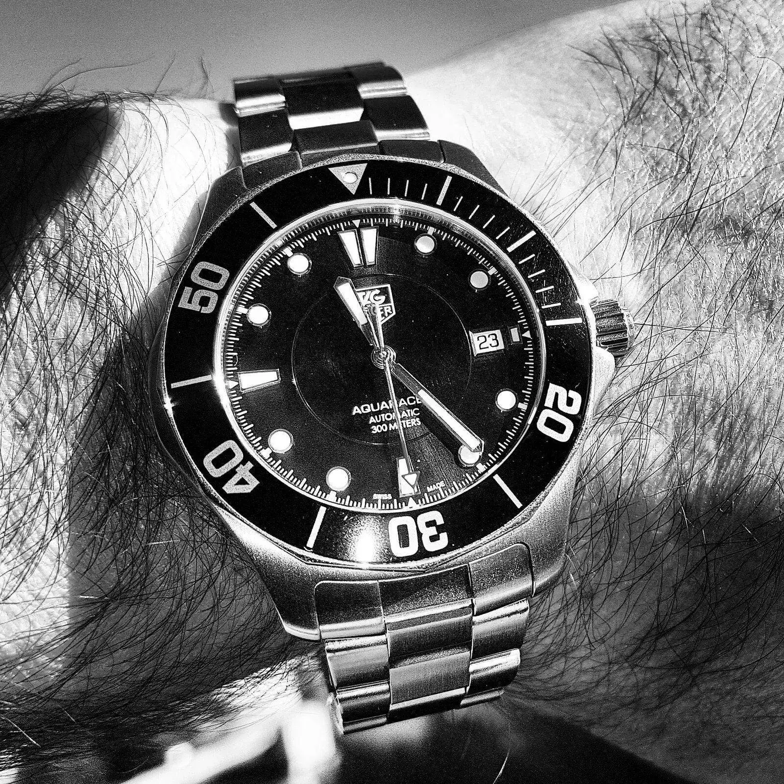 Tag Heuer Aquaracer 41mm 300M Cal. 5 Ref.  WAB 2010-BA0804 (B&W) (2).webp
