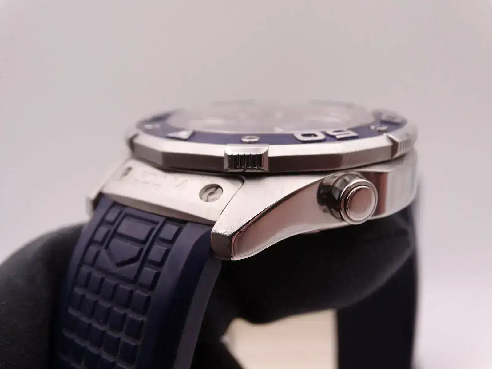 Tag Heuer Aquaracer 500 Dicaprio Green cross Blue Limited 01268.webp