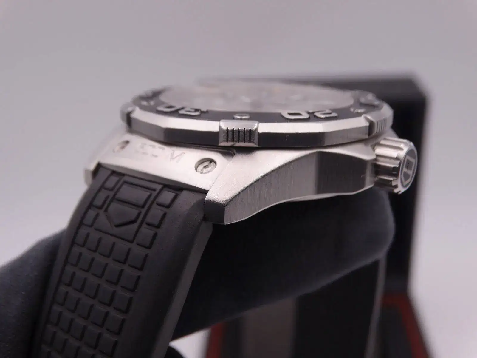 Tag Heuer Aquaracer 500M 08979.JPG