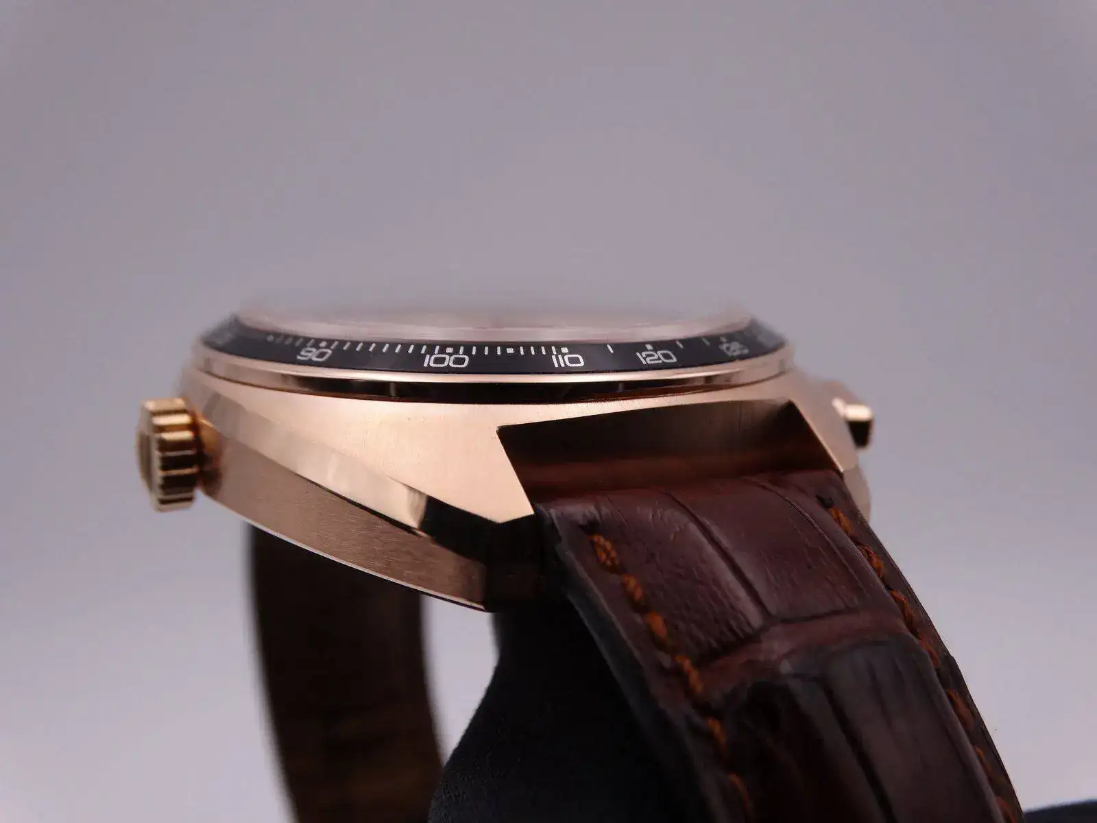 Tag Heuer Autavia Chronograph Limited Edition Gold 09469.webp