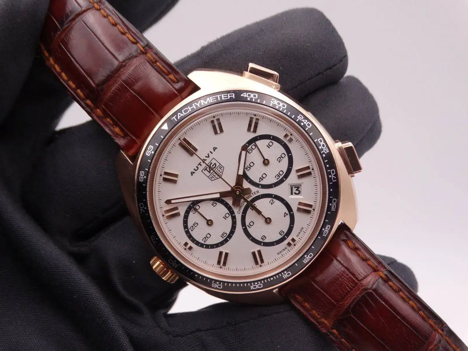 Tag Heuer Autavia Chronograph Limited Edition Gold 09477.webp