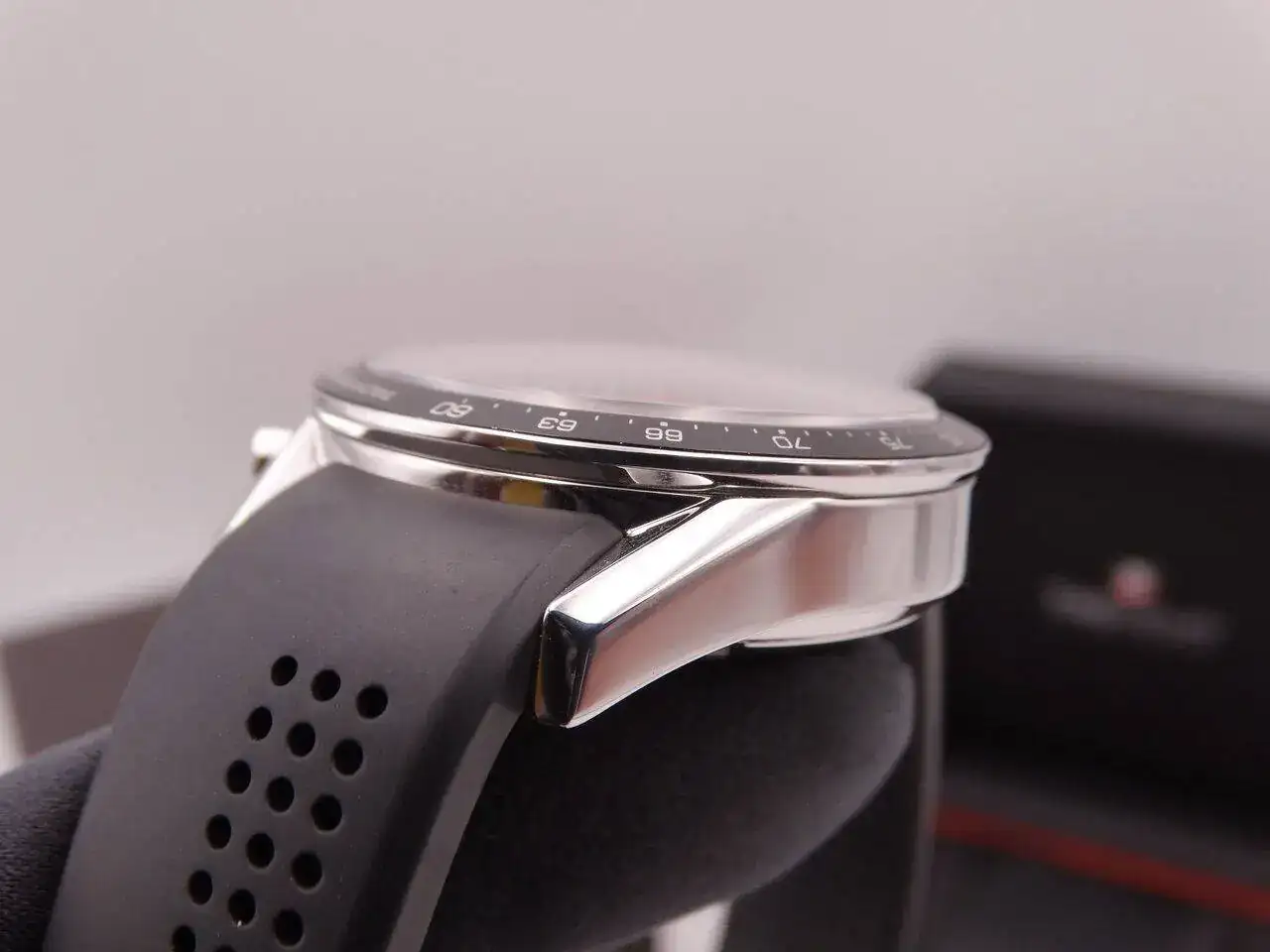 Tag Heuer Carrera Chronograph 04612.webp