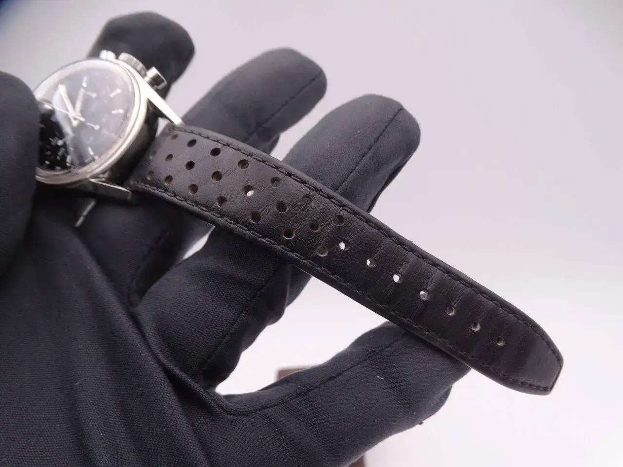 Tag Heuer Carrera Re-edition 00093.JPG