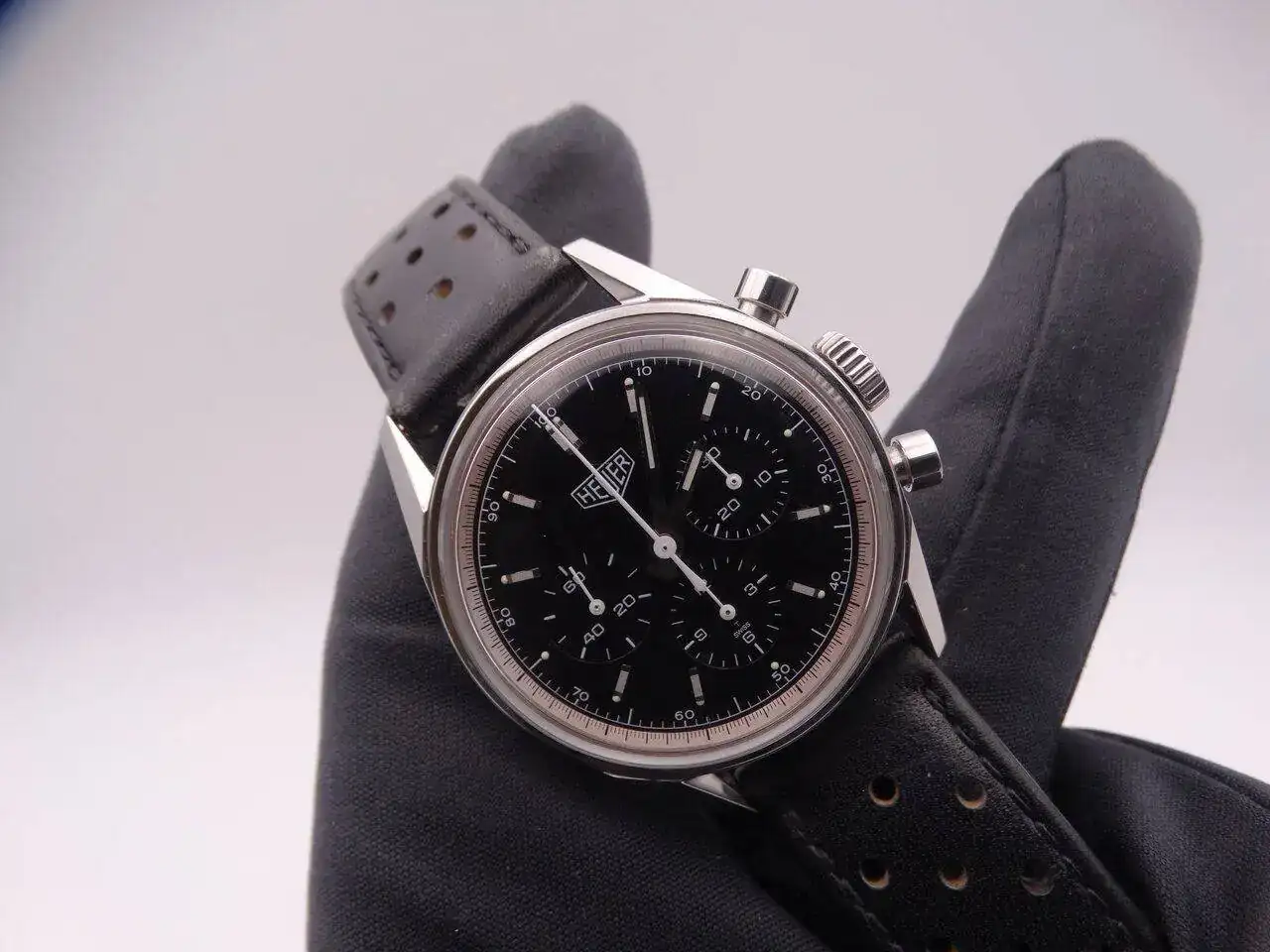 Tag Heuer Carrera Re-edition 00103.JPG