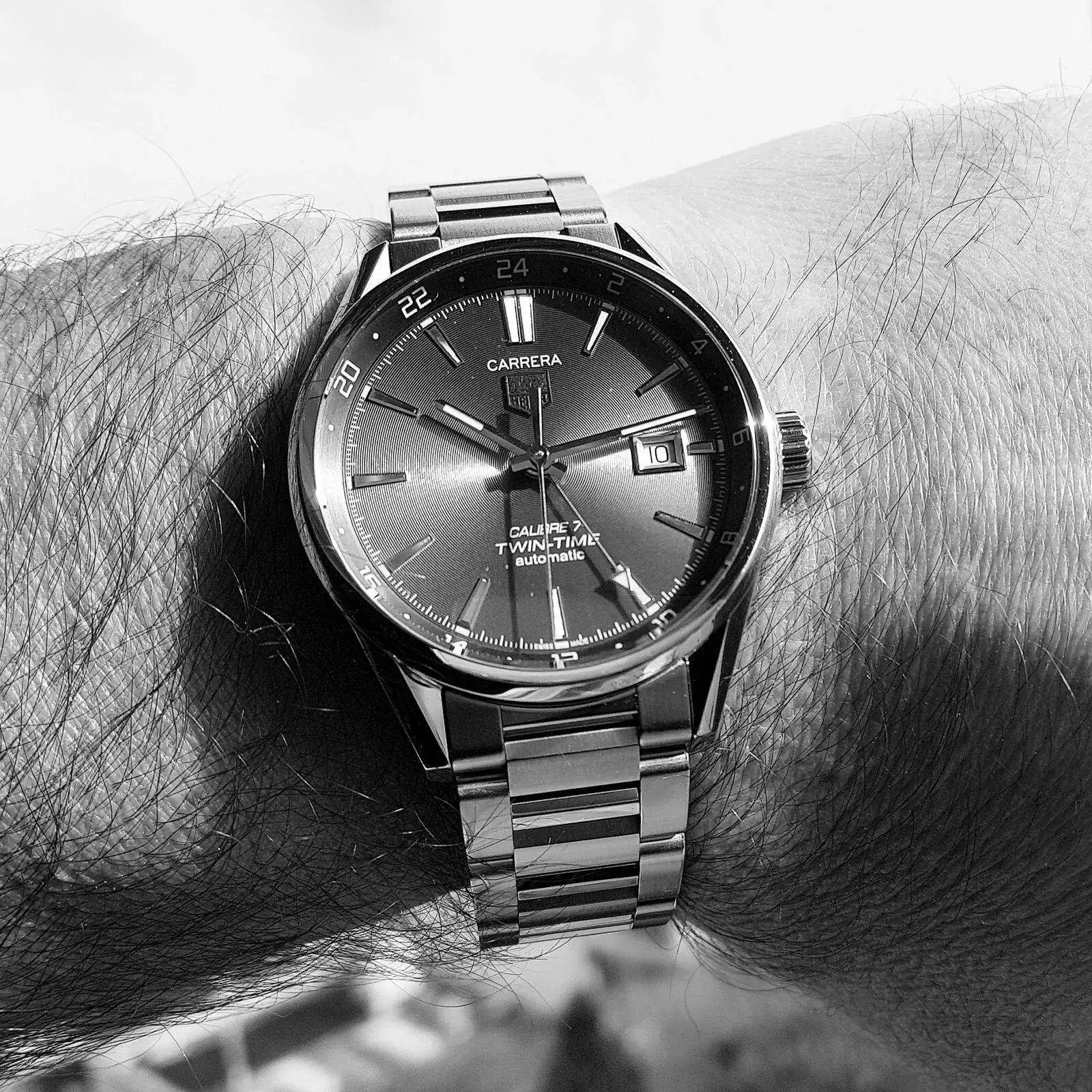 Tag Heuer Carrera Twin Time 41mm Caliber 7 WAR2012 (ByN).webp