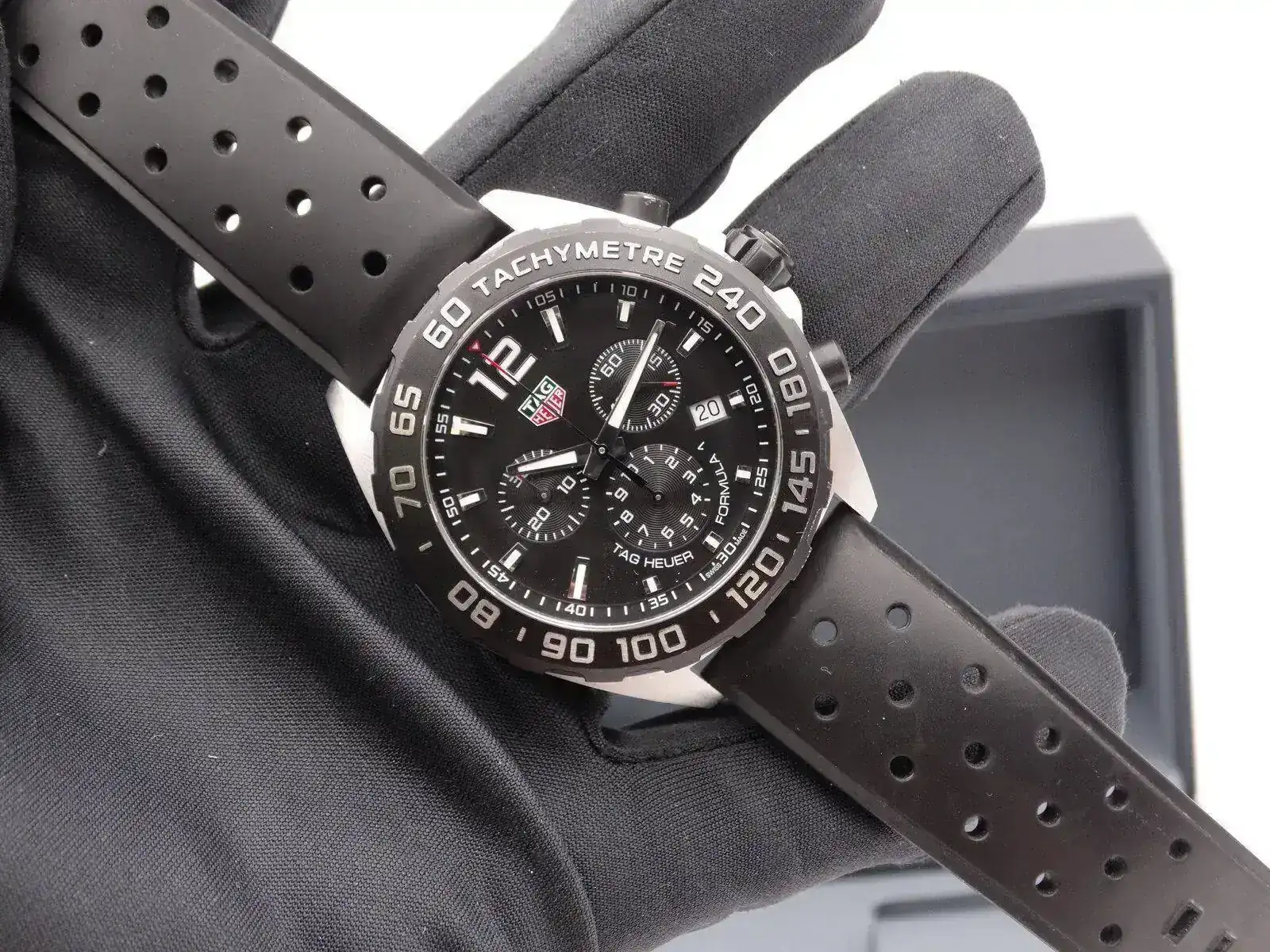 Tag Heuer Formula 1 Chronograph 01346.webp