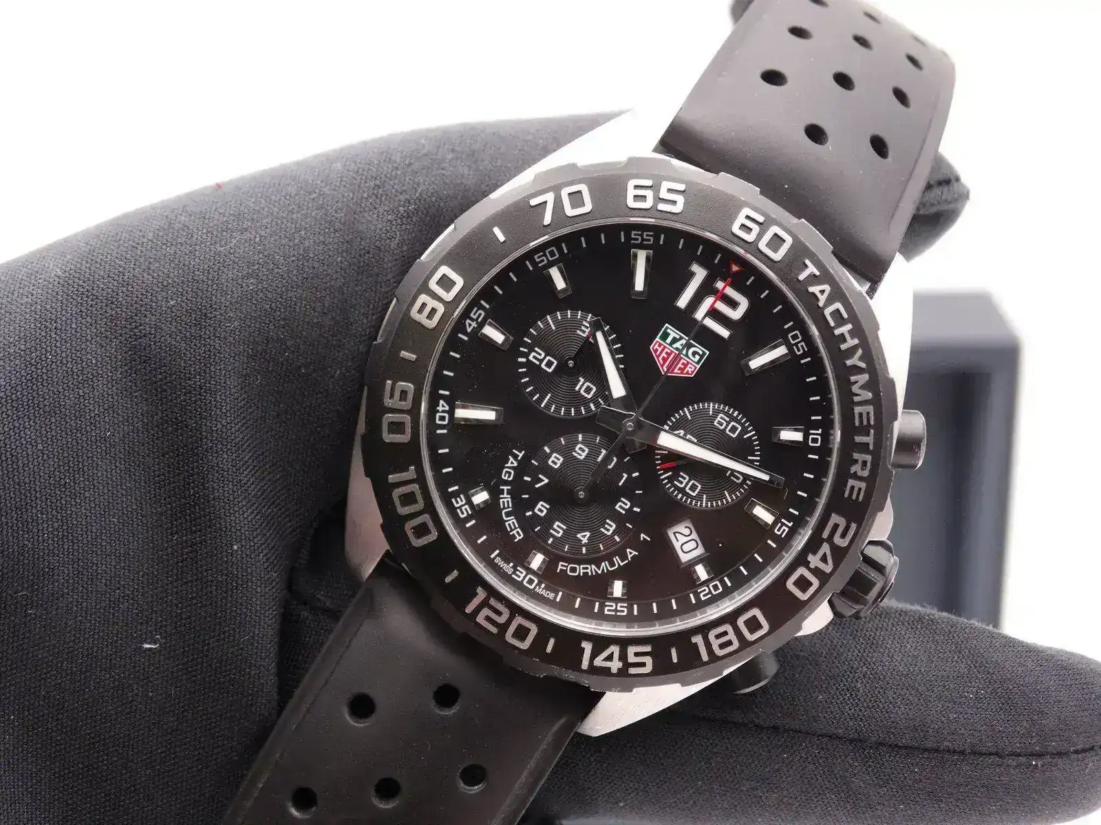 tag heuer formula 1 chronograph caz101