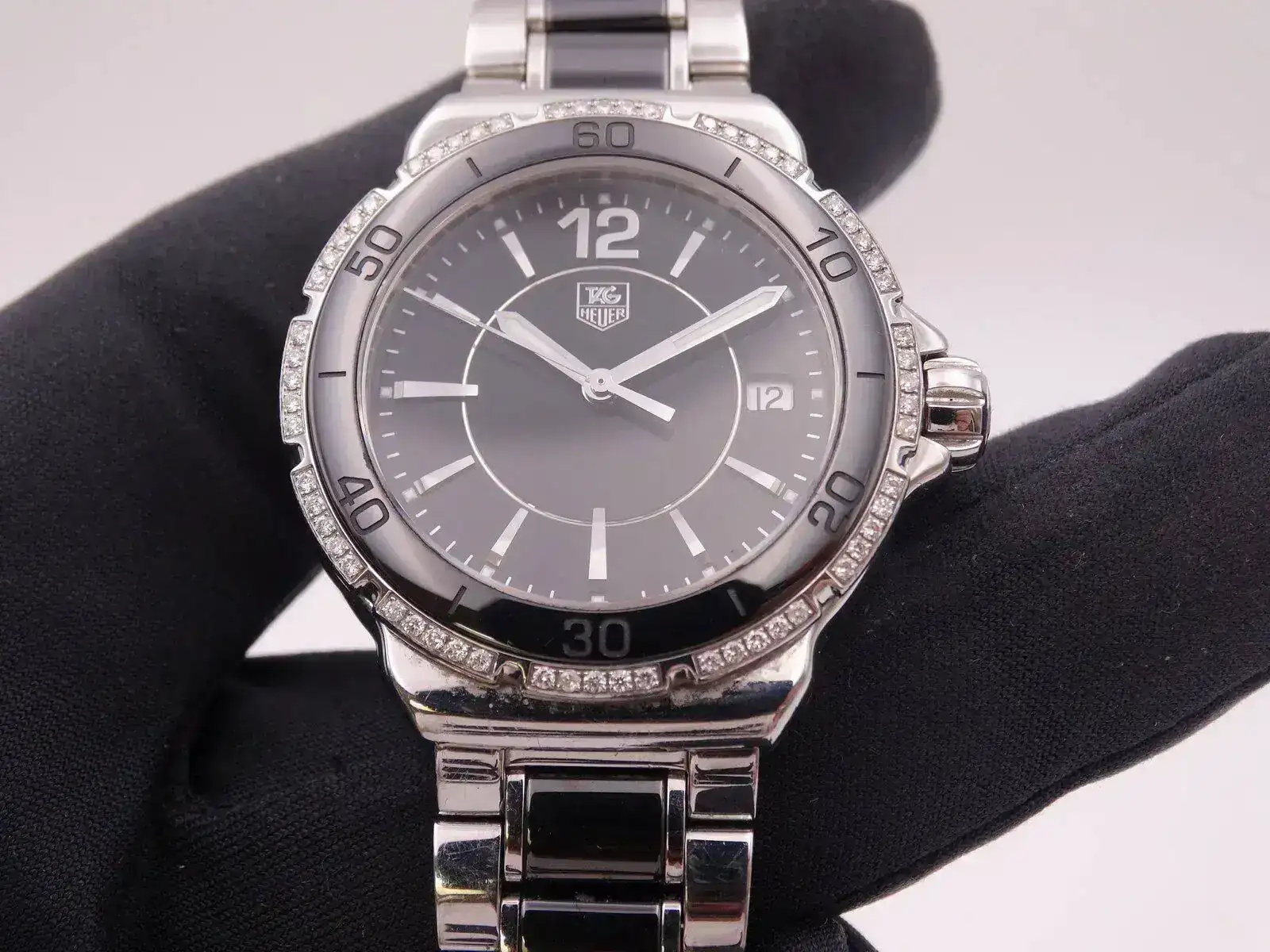 tag heuer formula 1 F1 diamonds 2004.webp