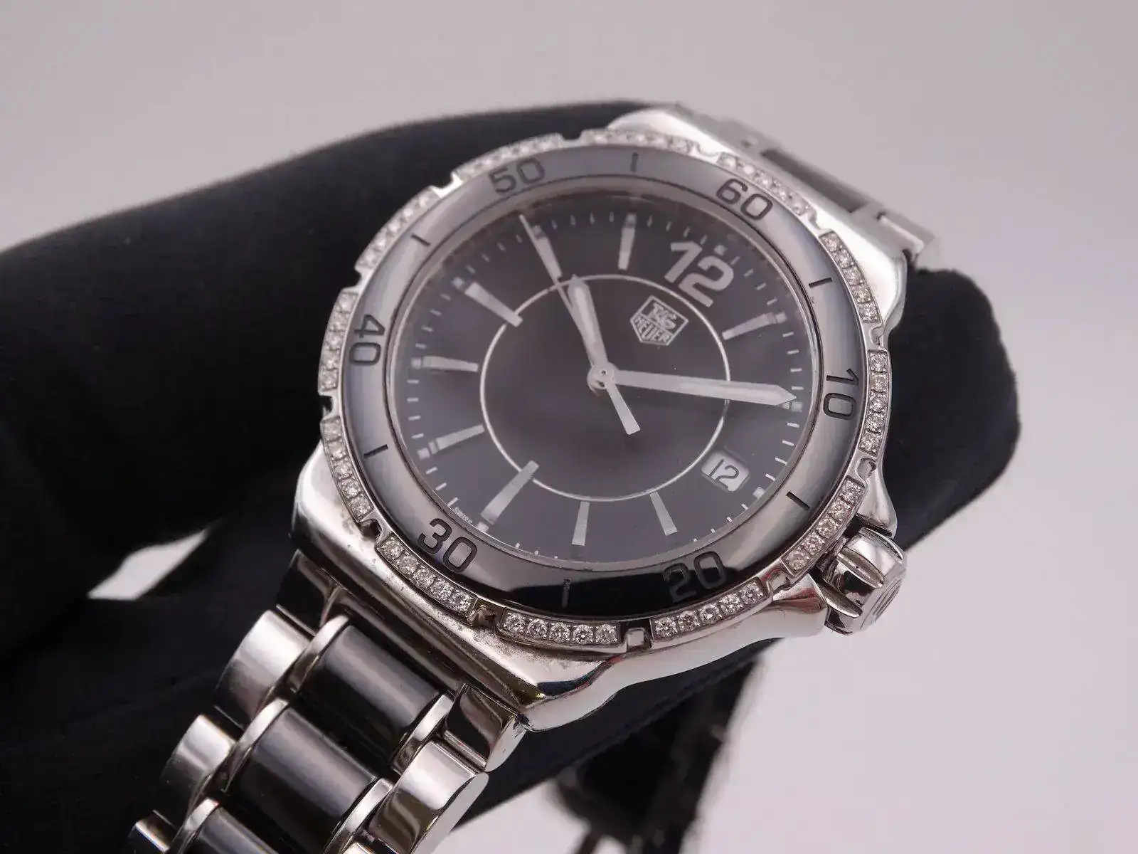 tag heuer formula 1 F1 diamonds 2005.webp