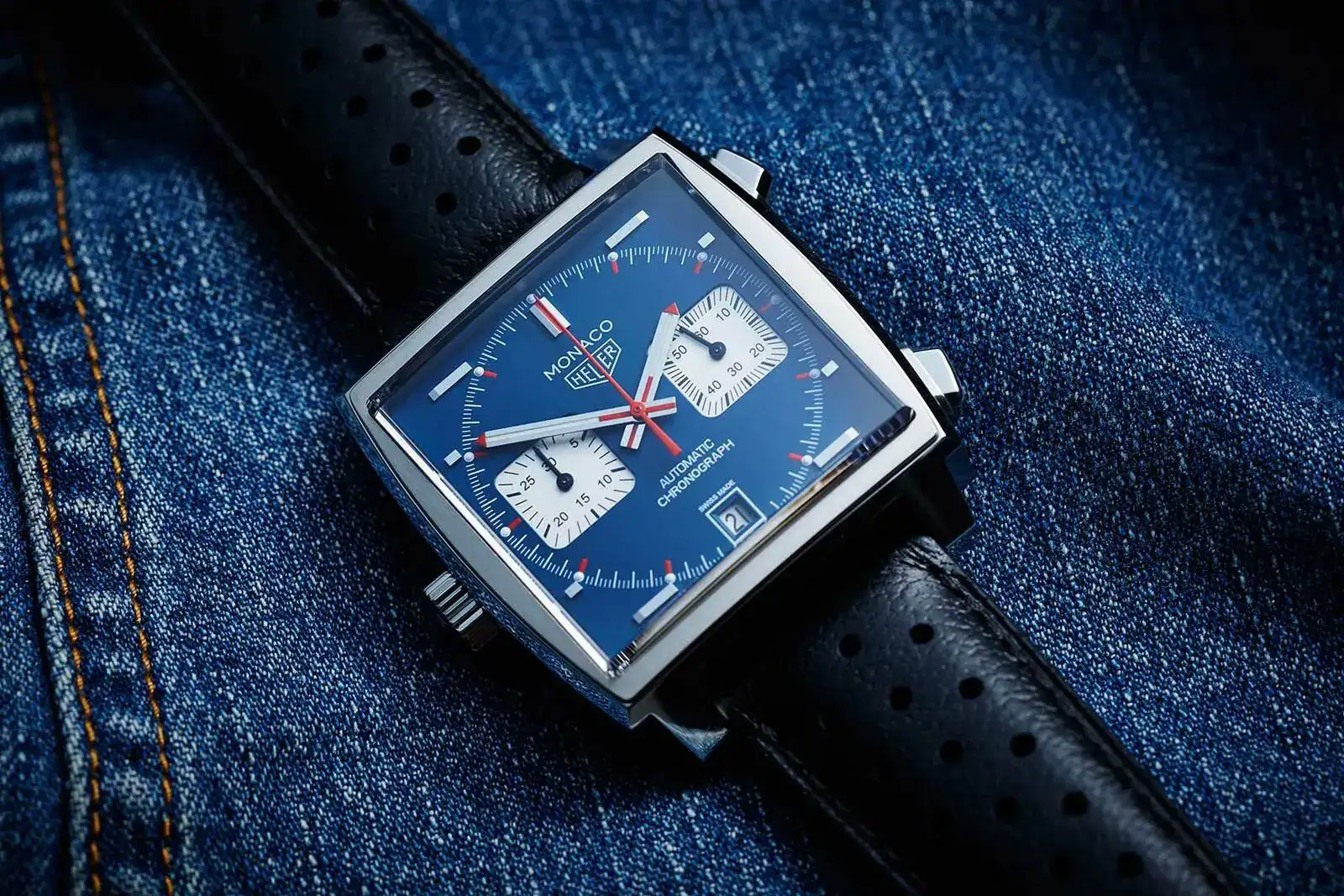 TAG-Heuer-Monaco-CAW211P-1.webp