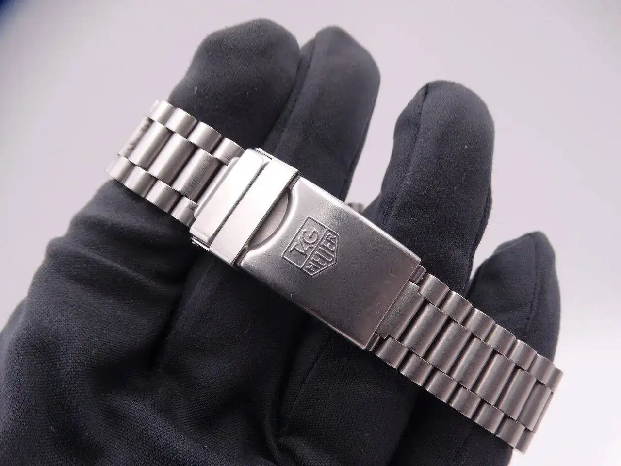 Tag Heuer Professional 2000 Chronograph 03193.webp