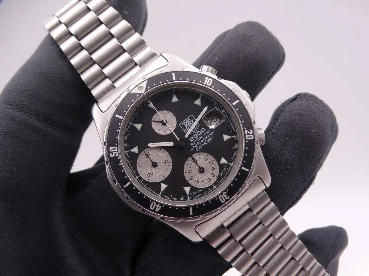Tag Heuer Professional 2000 Chronograph 03205.webp