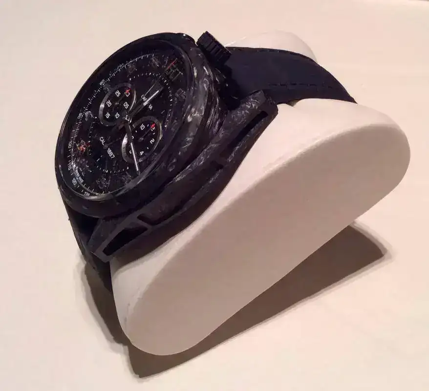 tag_heuer_carrera_1887_carbon_02_baselworld_2014.webp