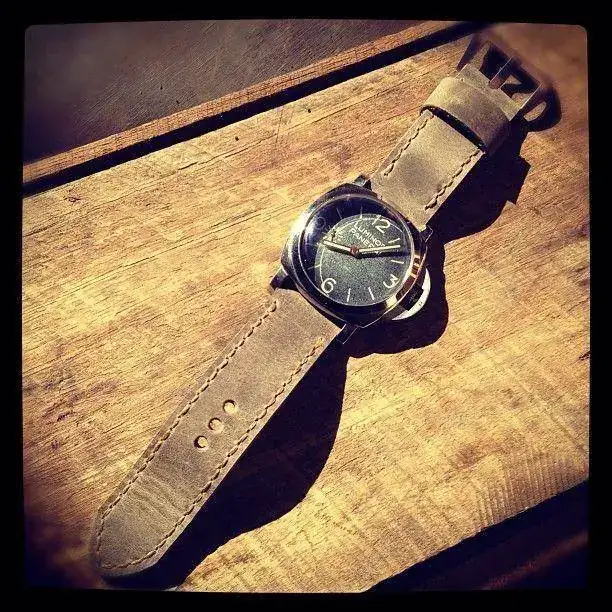 tage-panerai-luminor-6152-grey-leather-watch-strap.webp