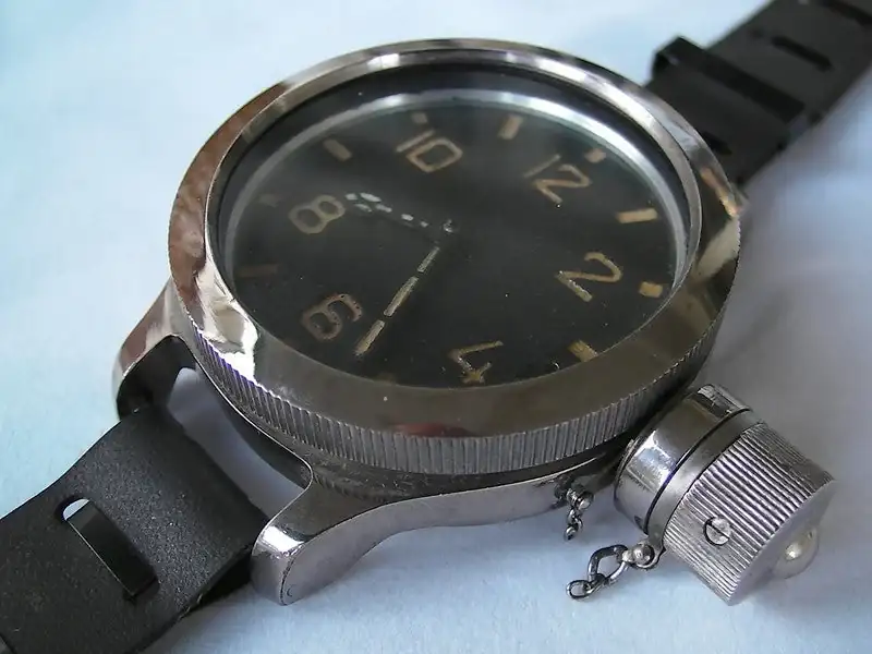 tage-soviet-zlatoust-navy-diver-191-sany0015crop-l.webp