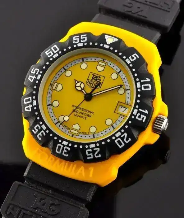 TagF1Yellowb.webp