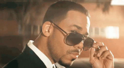 tenor (3).gif
