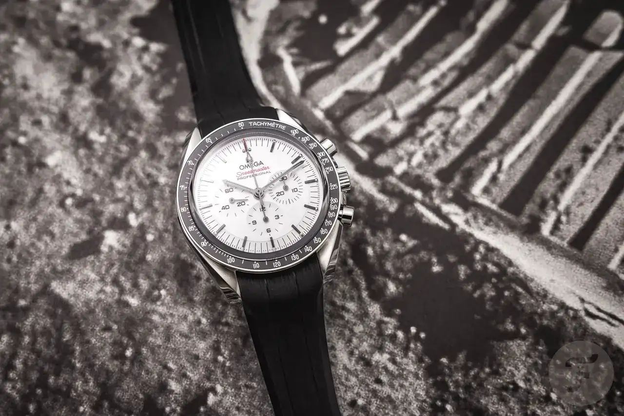 ter-Professional-310.30.42.50.04.001-white-dial-22.webp