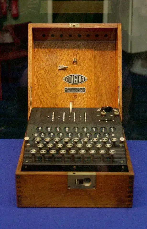 The-Abwehr-Enigma-decoding-machine.webp