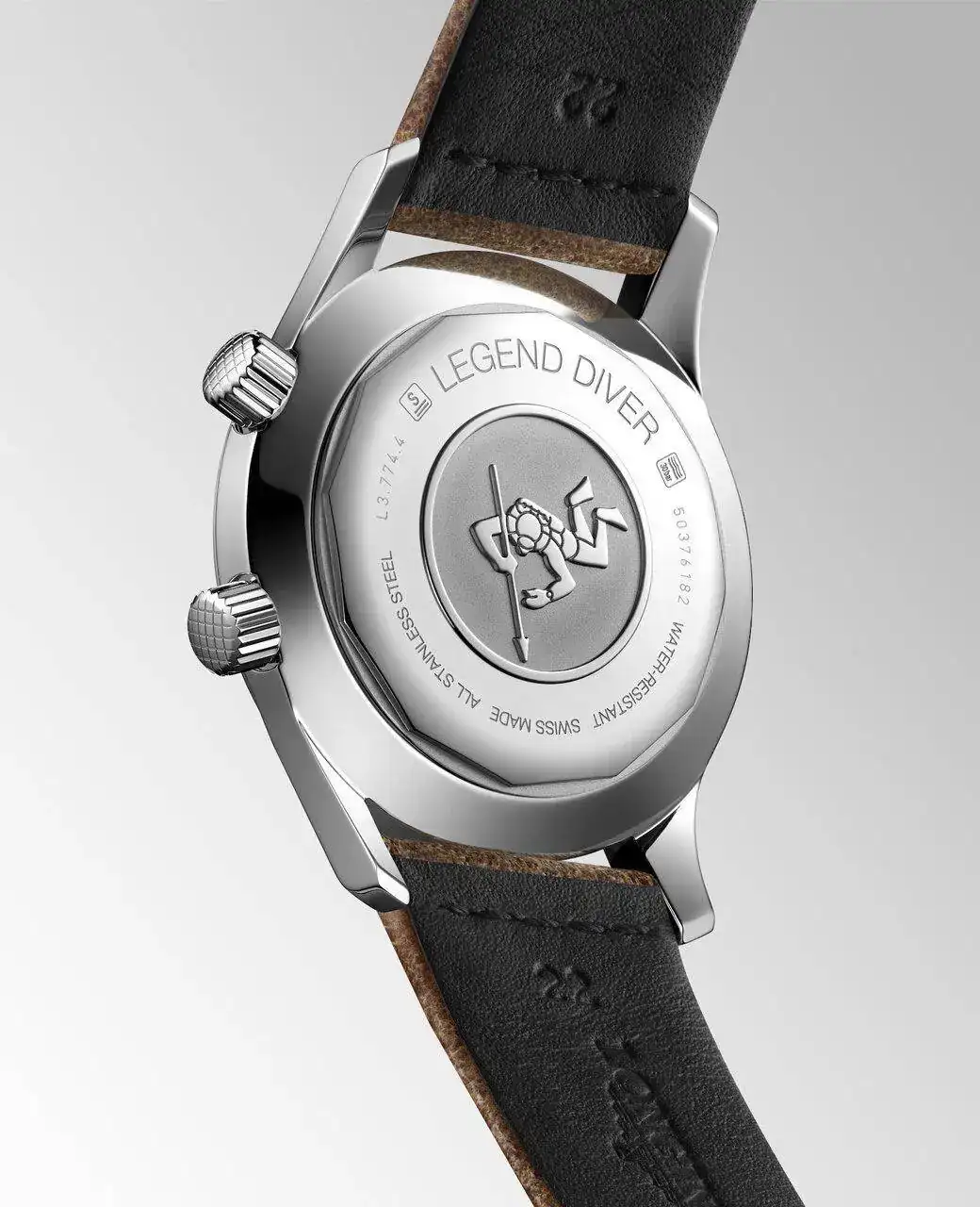 The-Longines-Legend-Diver-Watch-Marron-L3.774.4.60.2-Trasera.webp