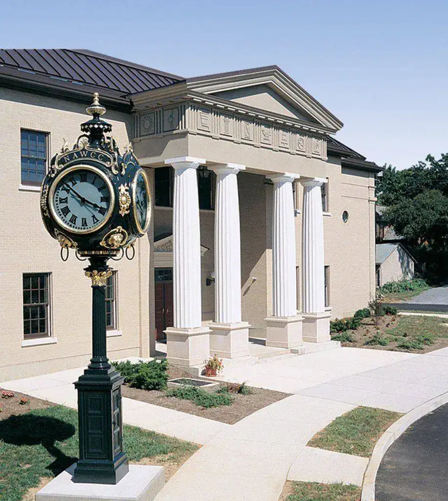 The-National-Watch-and-Clock-Museum1-916x1024.webp